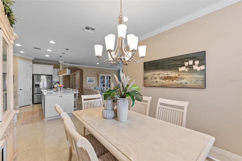 For Sale: $559,000 (2 beds, 2 baths, 1861 Square Feet)