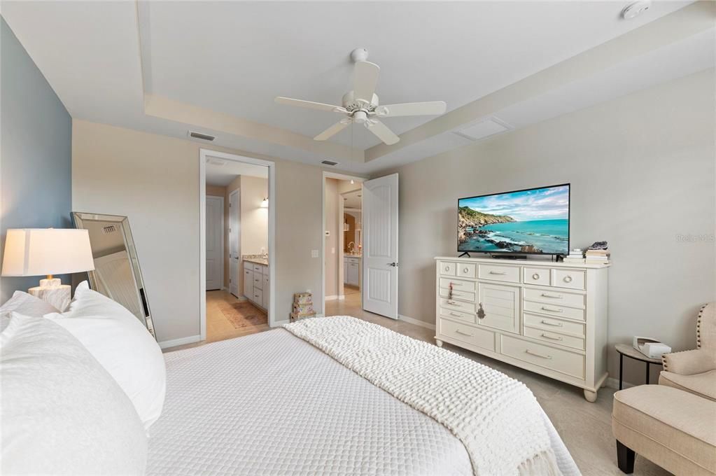 For Sale: $559,000 (2 beds, 2 baths, 1861 Square Feet)