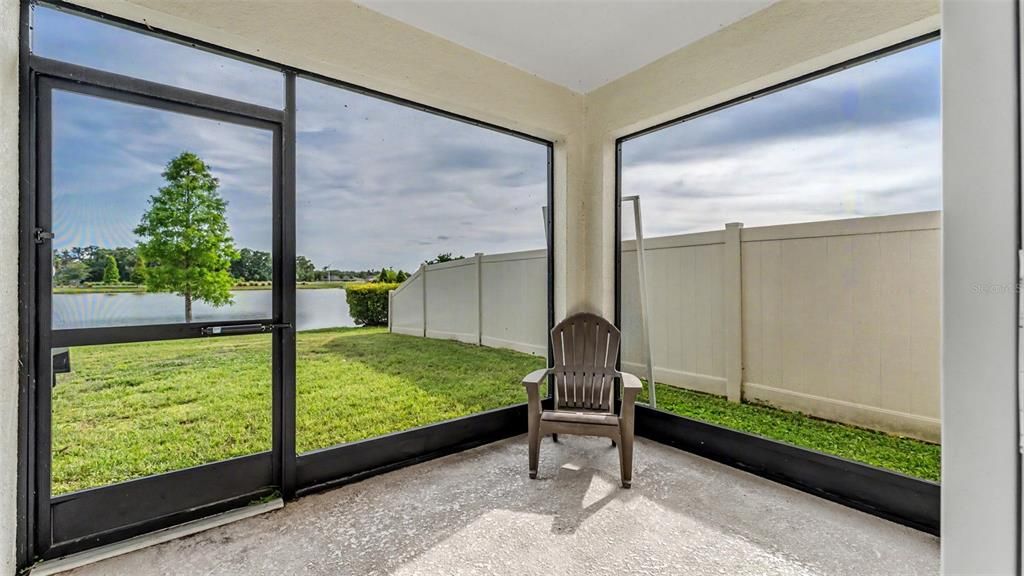 На продажу: $350,000 (4 спален, 2 ванн, 1851 Квадратных фут)