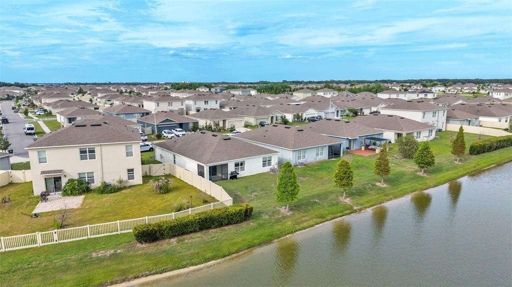 На продажу: $350,000 (4 спален, 2 ванн, 1851 Квадратных фут)