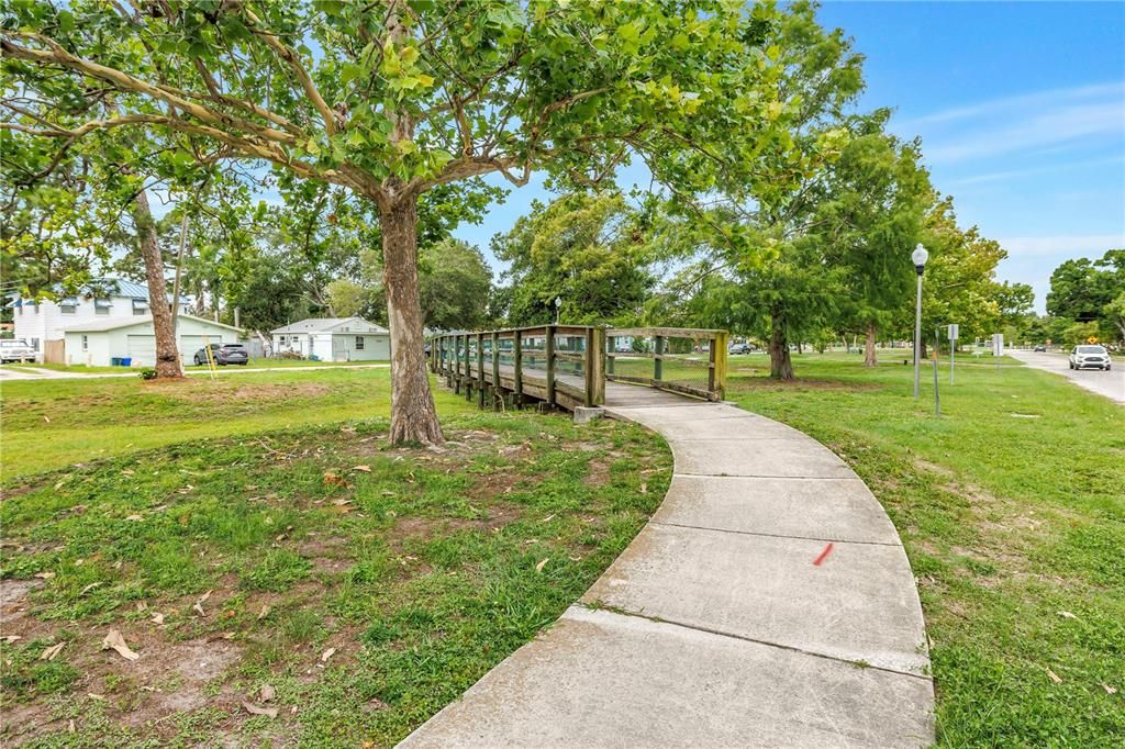 For Sale: $350,000 (3 beds, 1 baths, 1053 Square Feet)