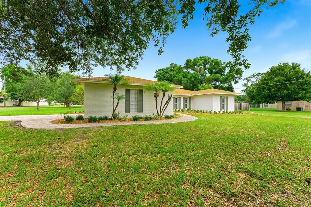 For Sale: $499,000 (3 beds, 2 baths, 1874 Square Feet)