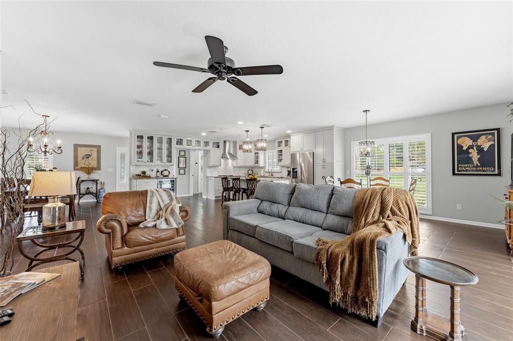 For Sale: $499,000 (3 beds, 2 baths, 1874 Square Feet)