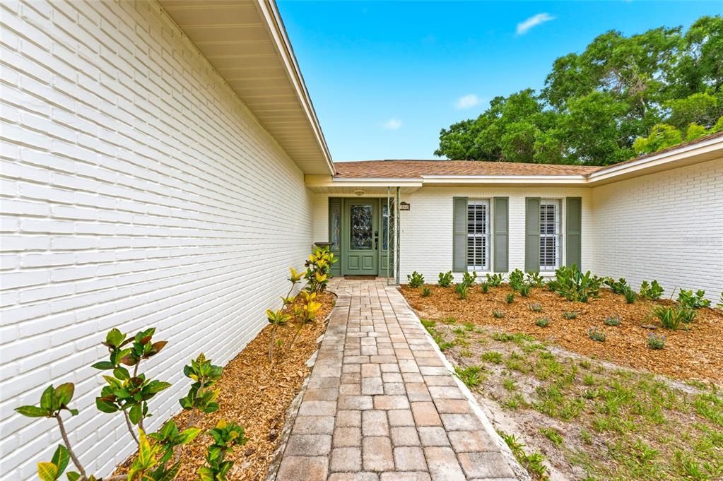 For Sale: $499,000 (3 beds, 2 baths, 1874 Square Feet)
