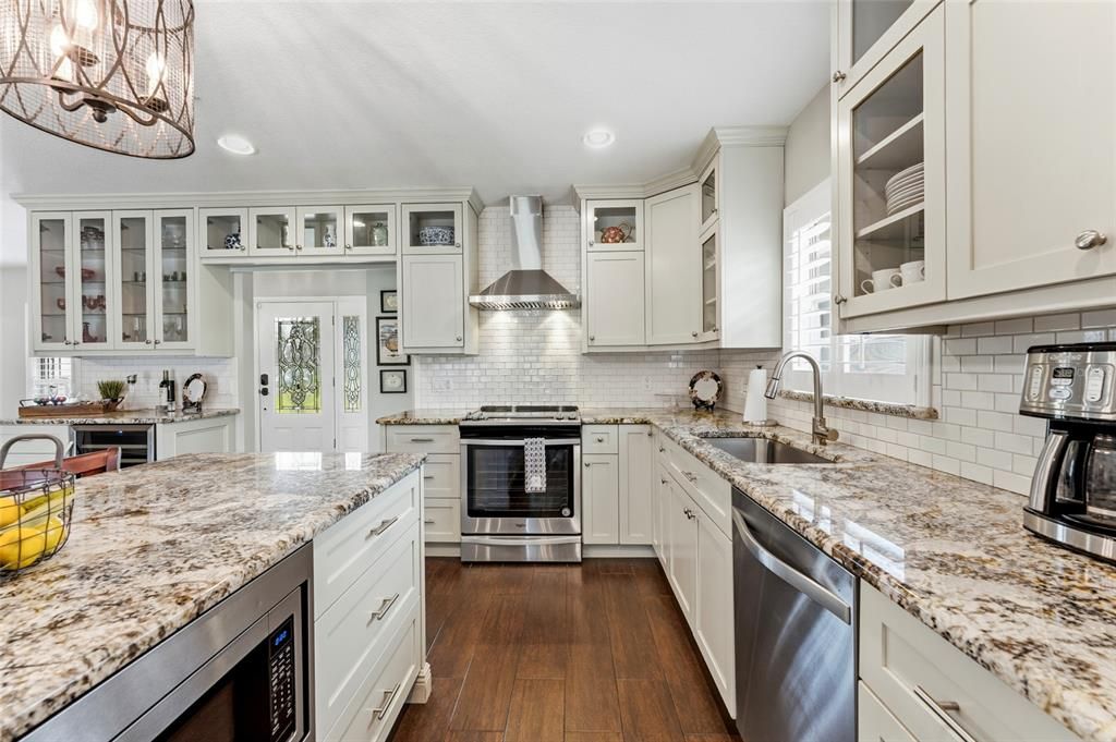For Sale: $499,000 (3 beds, 2 baths, 1874 Square Feet)