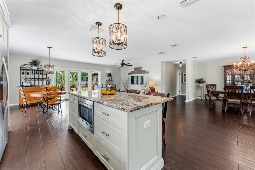 For Sale: $499,000 (3 beds, 2 baths, 1874 Square Feet)