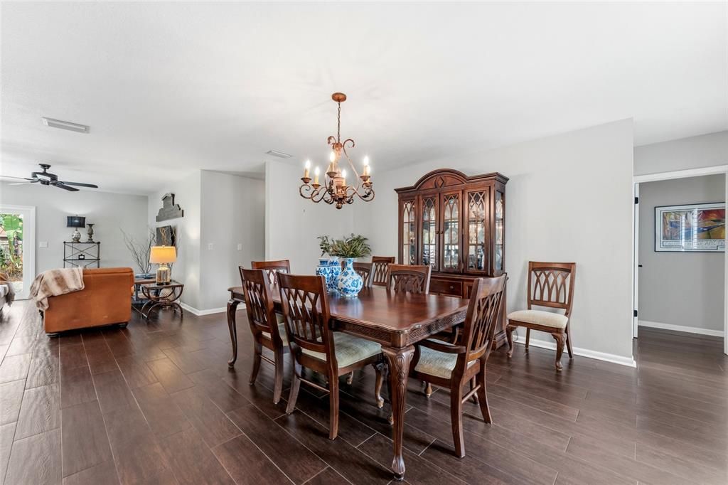 For Sale: $499,000 (3 beds, 2 baths, 1874 Square Feet)
