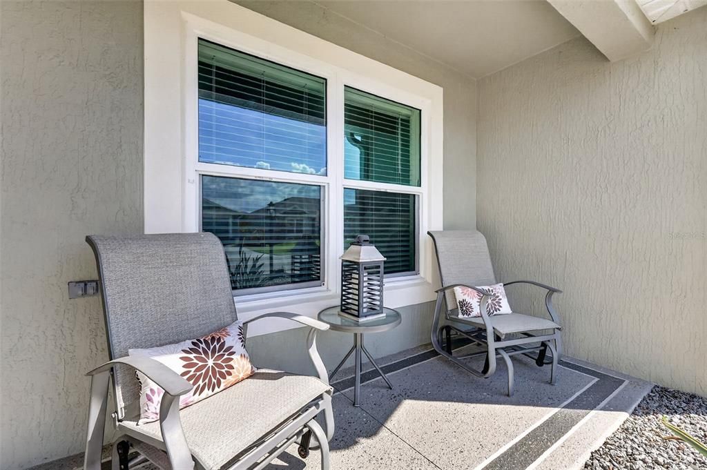 For Sale: $575,000 (4 beds, 2 baths, 2012 Square Feet)