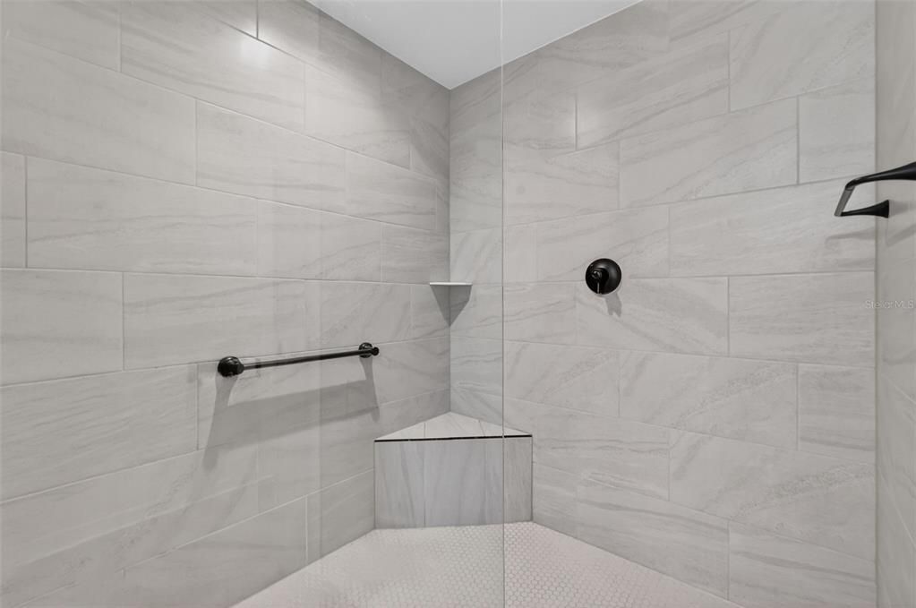 For Sale: $575,000 (4 beds, 2 baths, 2012 Square Feet)