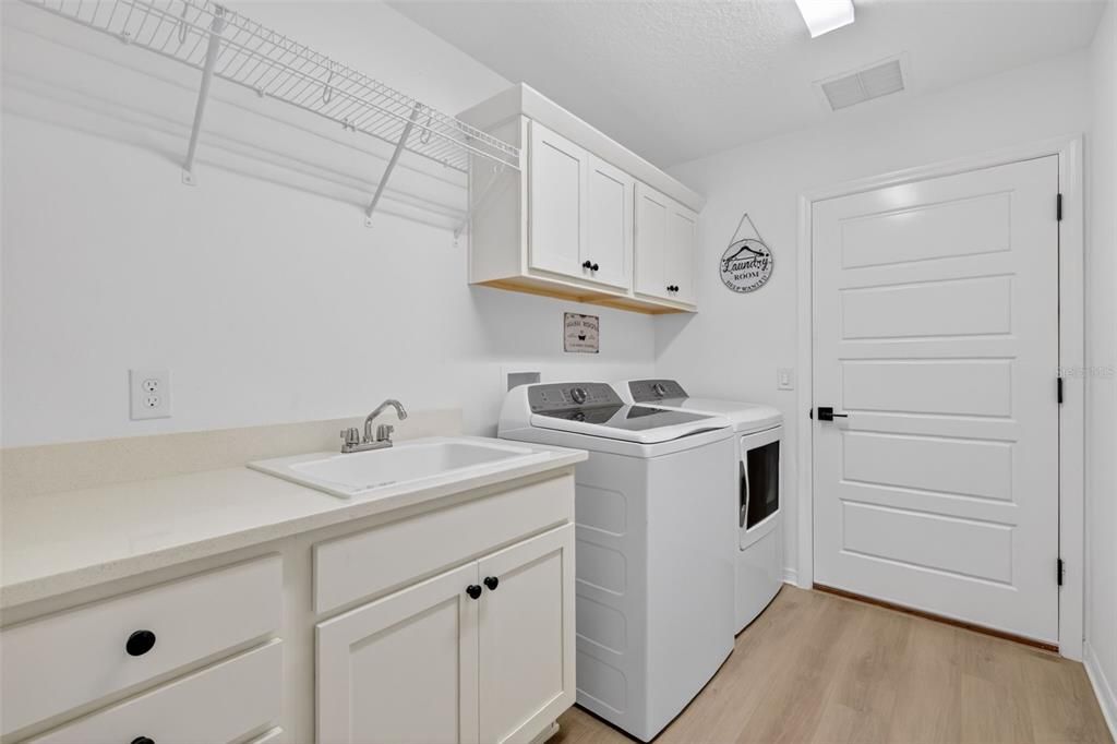 For Sale: $575,000 (4 beds, 2 baths, 2012 Square Feet)