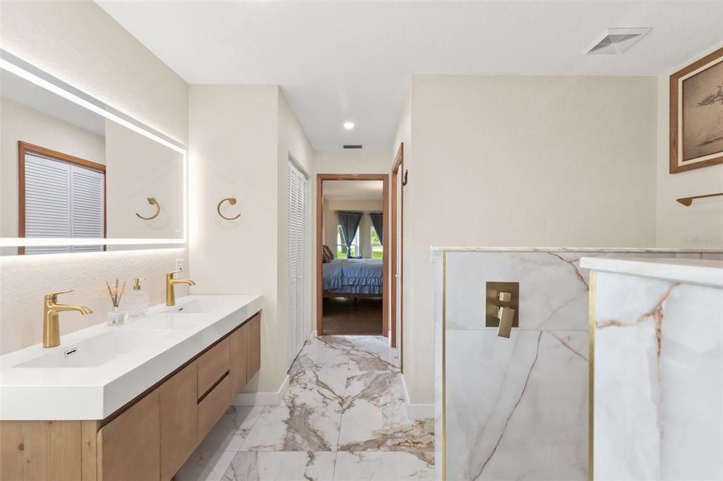 En Venta: $399,990 (3 camas, 2 baños, 2100 Pies cuadrados)