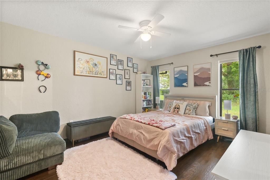 En Venta: $399,990 (3 camas, 2 baños, 2100 Pies cuadrados)