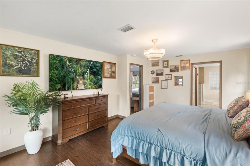 En Venta: $399,990 (3 camas, 2 baños, 2100 Pies cuadrados)