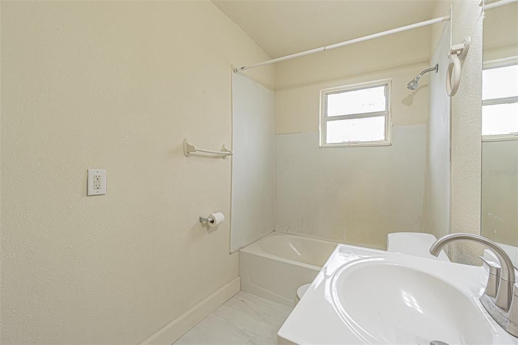 В аренду: $1,795 (2 спален, 2 ванн, 700 Квадратных фут)