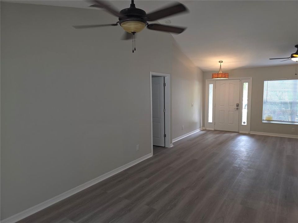 En Venta: $365,000 (3 camas, 2 baños, 1909 Pies cuadrados)