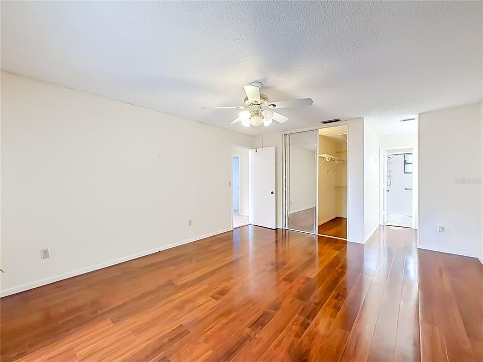 For Sale: $325,000 (2 beds, 2 baths, 1347 Square Feet)