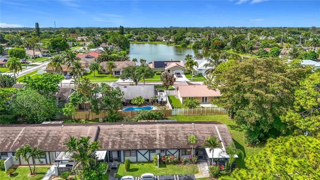 For Sale: $325,000 (2 beds, 2 baths, 1347 Square Feet)