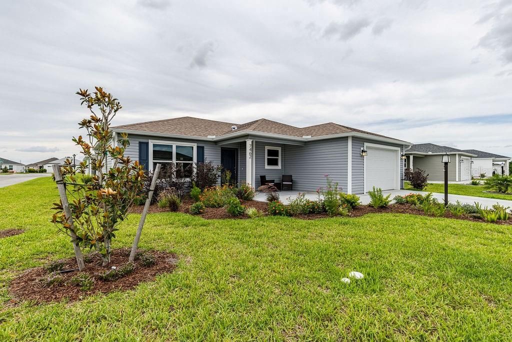 For Sale: $325,000 (2 beds, 2 baths, 1134 Square Feet)