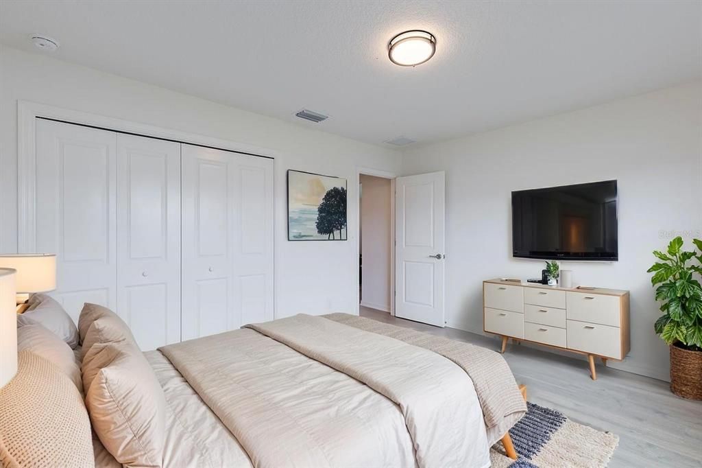 For Sale: $325,000 (2 beds, 2 baths, 1134 Square Feet)