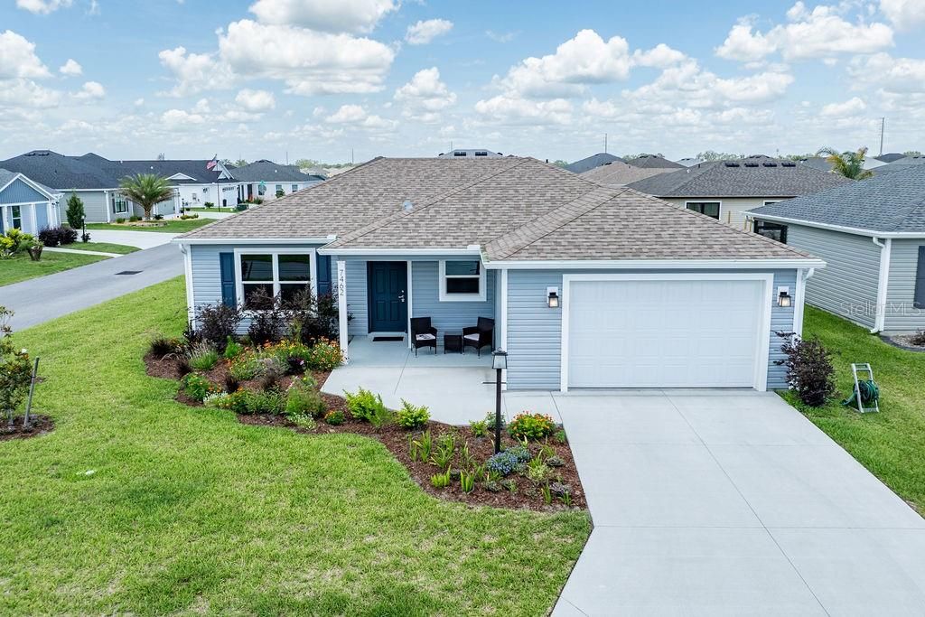 For Sale: $325,000 (2 beds, 2 baths, 1134 Square Feet)
