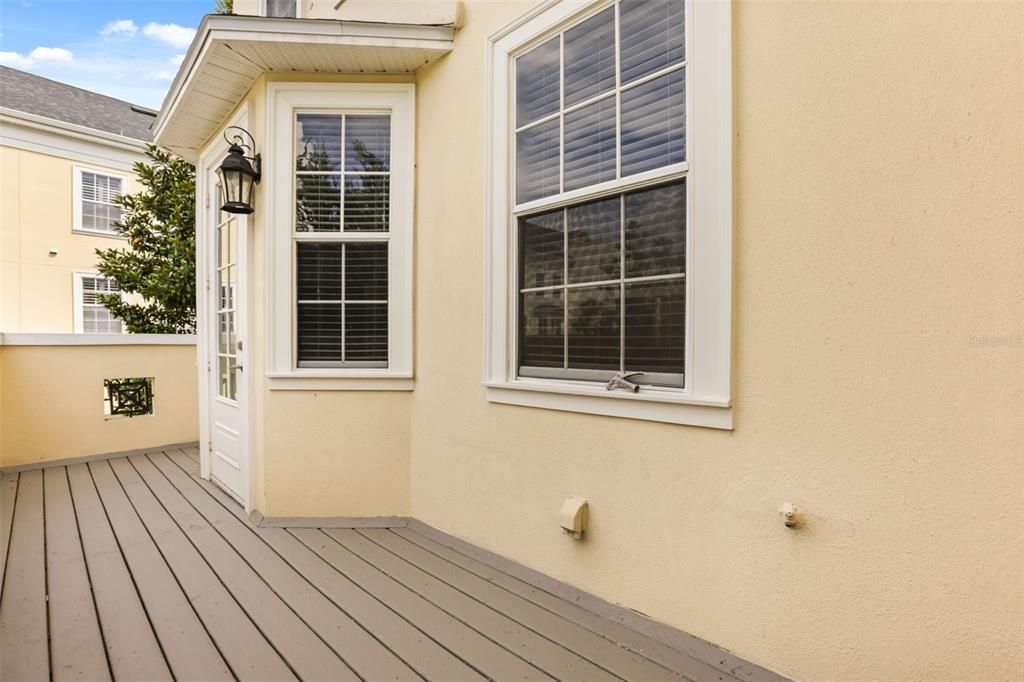 For Sale: $715,000 (3 beds, 3 baths, 1887 Square Feet)