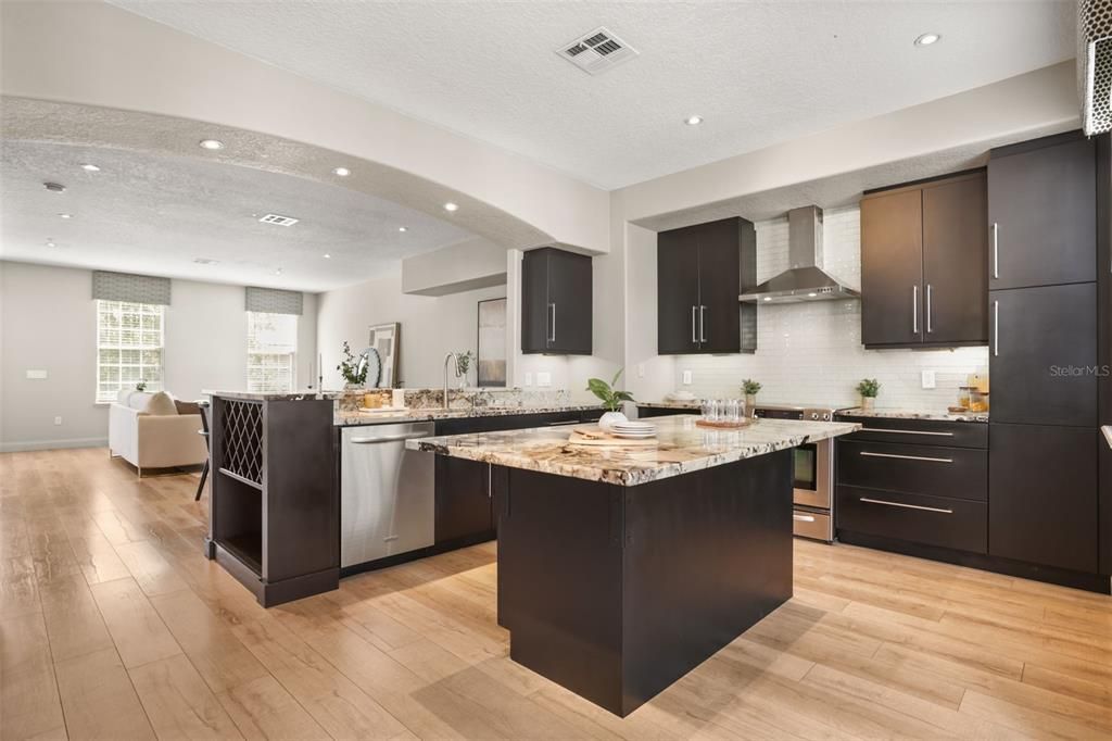 For Sale: $715,000 (3 beds, 3 baths, 1887 Square Feet)