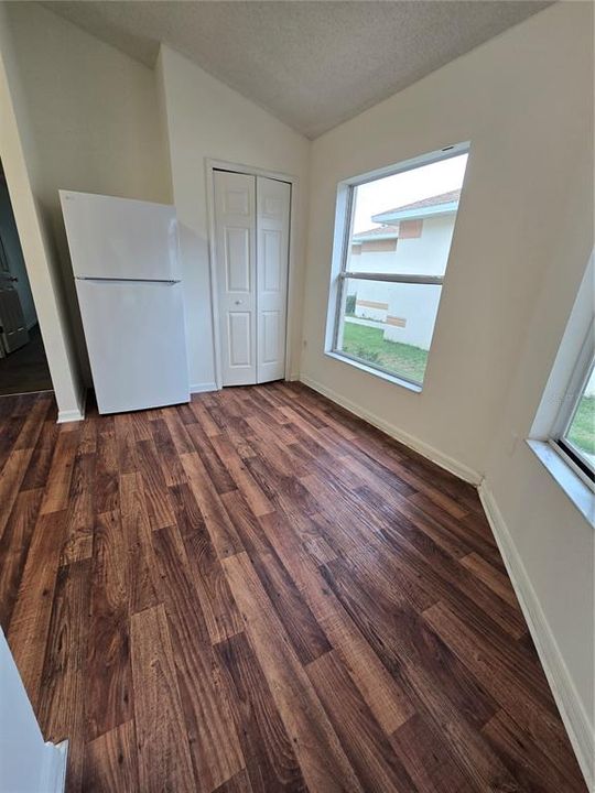 В аренду: $1,895 (3 спален, 2 ванн, 1355 Квадратных фут)