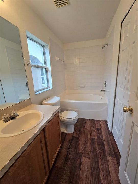 В аренду: $1,895 (3 спален, 2 ванн, 1355 Квадратных фут)