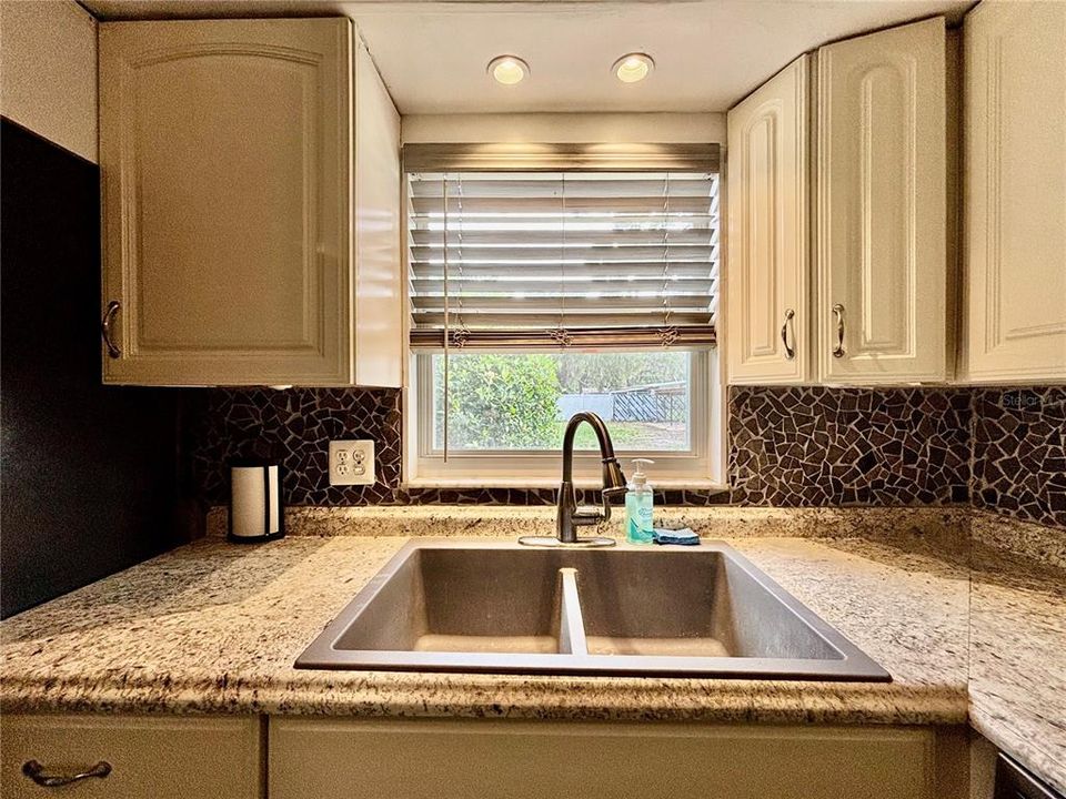 En Venta: $231,900 (3 camas, 2 baños, 1332 Pies cuadrados)