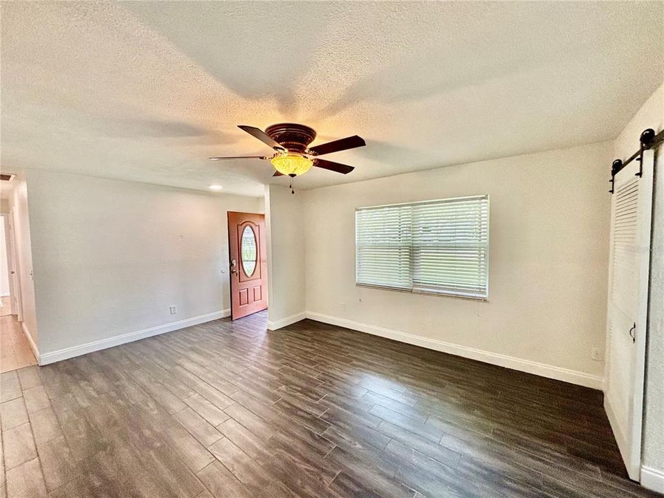 En Venta: $231,900 (3 camas, 2 baños, 1332 Pies cuadrados)