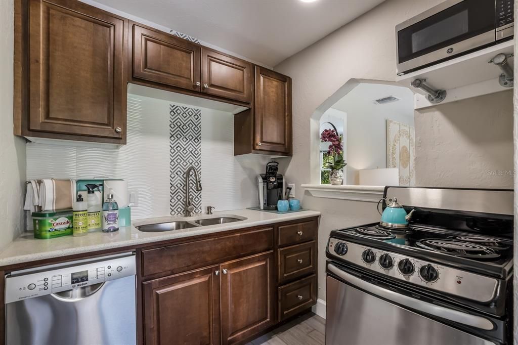 For Sale: $3,995,000 (4 beds, 0 baths, 2752 Square Feet)