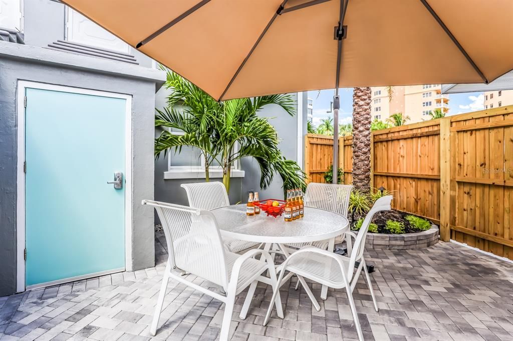 For Sale: $3,995,000 (4 beds, 0 baths, 2752 Square Feet)