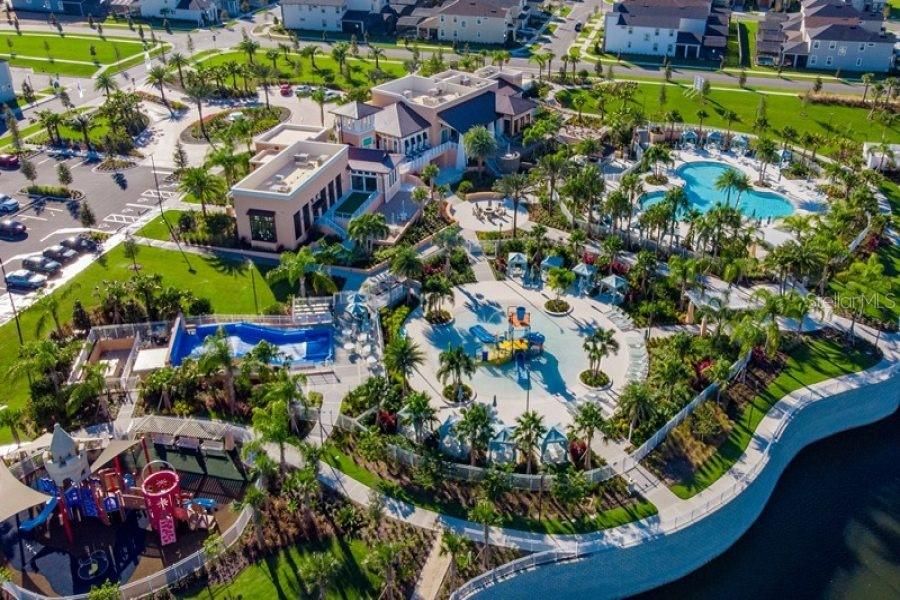 На продажу: $1,380,000 (8 спален, 6 ванн, 4828 Квадратных фут)