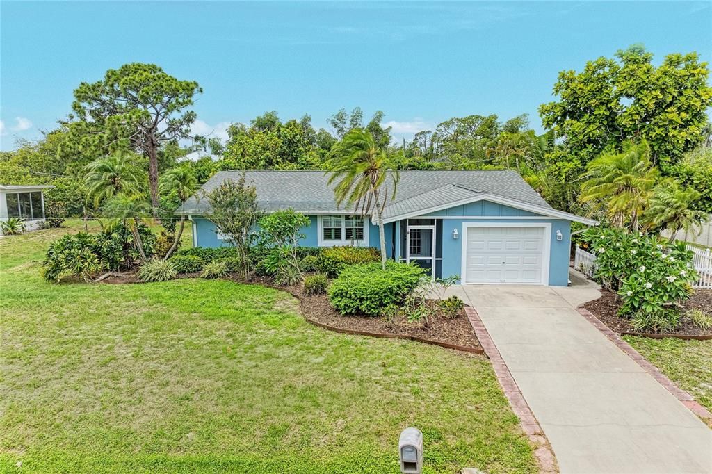 For Sale: $349,000 (3 beds, 2 baths, 1560 Square Feet)