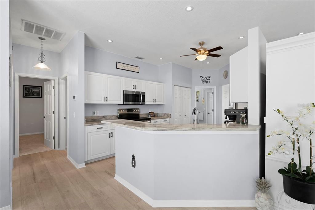 Active With Contract: $479,500 (3 beds, 2 baths, 1967 Square Feet)