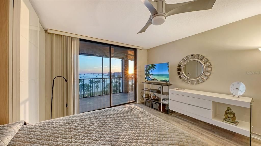 For Sale: $750,000 (2 beds, 2 baths, 1180 Square Feet)