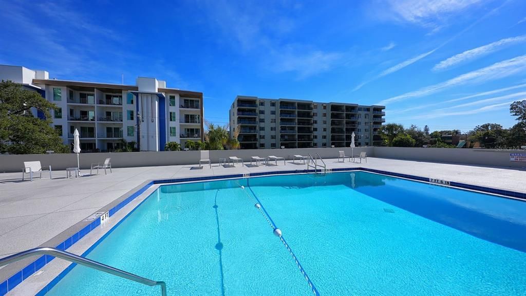 For Sale: $750,000 (2 beds, 2 baths, 1180 Square Feet)