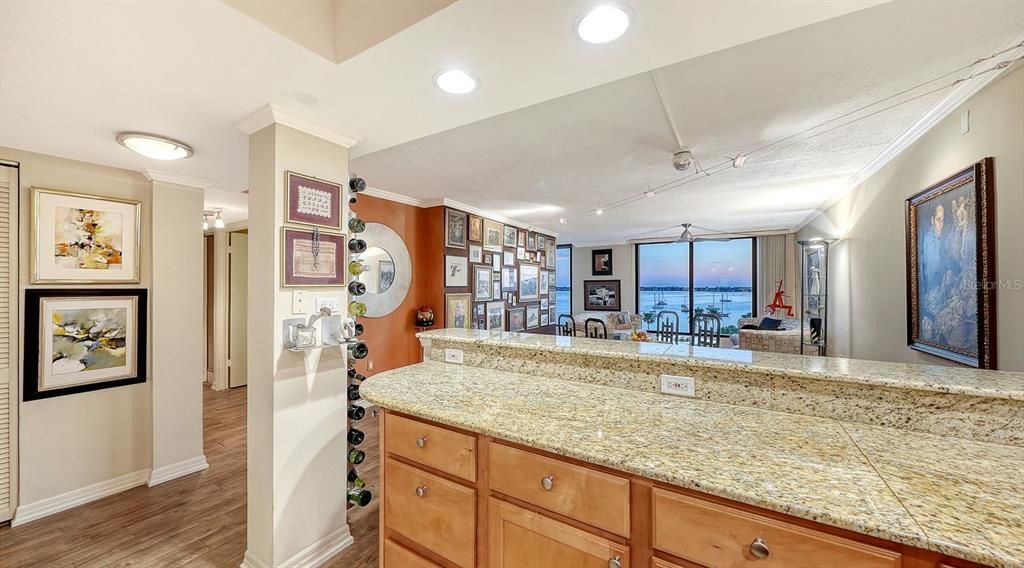 For Sale: $750,000 (2 beds, 2 baths, 1180 Square Feet)