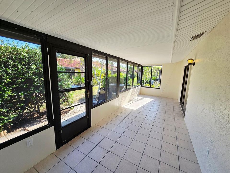 For Rent: $1,800 (2 beds, 2 baths, 1222 Square Feet)