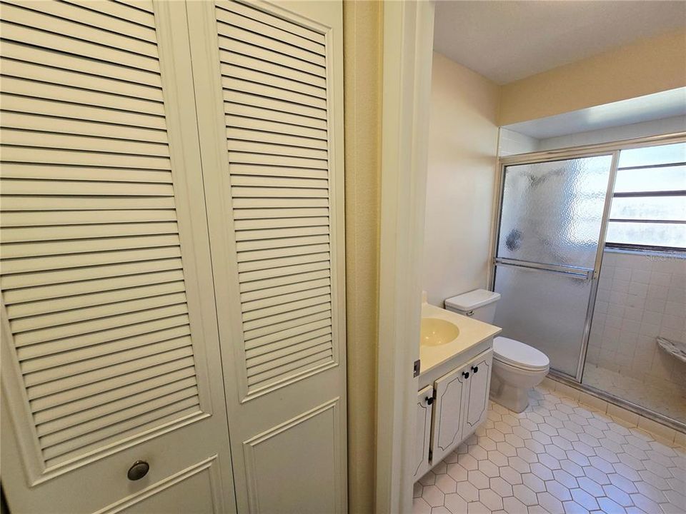 For Rent: $1,800 (2 beds, 2 baths, 1222 Square Feet)