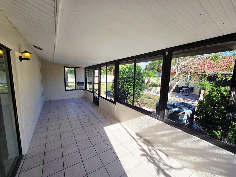 For Rent: $1,800 (2 beds, 2 baths, 1222 Square Feet)