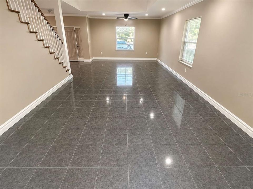En Venta: $675,000 (4 camas, 2 baños, 3335 Pies cuadrados)