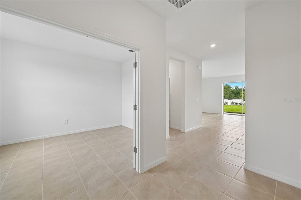 En Venta: $469,999 (3 camas, 2 baños, 2756 Pies cuadrados)