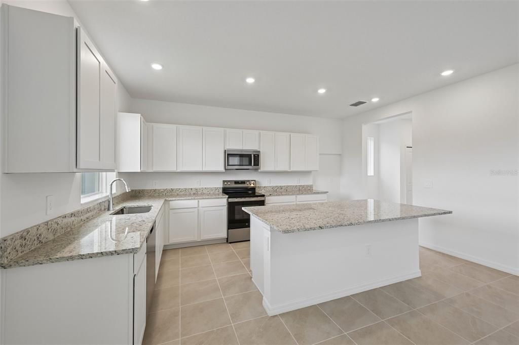 En Venta: $469,999 (3 camas, 2 baños, 2756 Pies cuadrados)