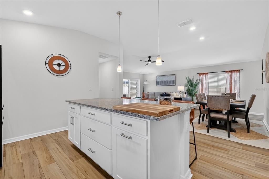 En Venta: $415,000 (3 camas, 2 baños, 1511 Pies cuadrados)