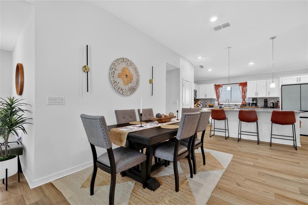 En Venta: $415,000 (3 camas, 2 baños, 1511 Pies cuadrados)