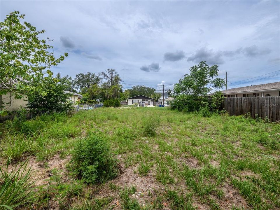 合同活跃: $85,000 (0.13 acres)