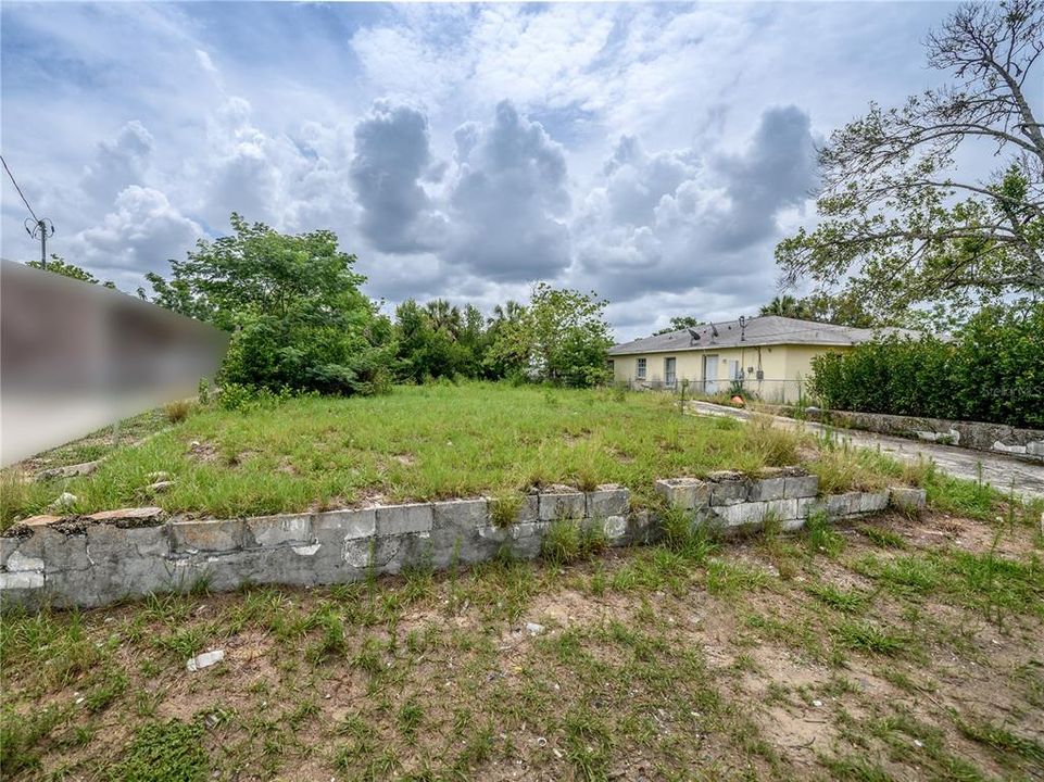 合同活跃: $85,000 (0.13 acres)