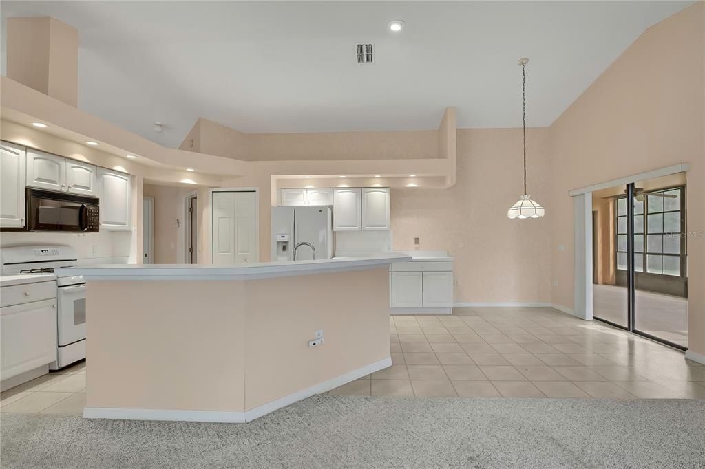 For Sale: $269,900 (2 beds, 2 baths, 1736 Square Feet)