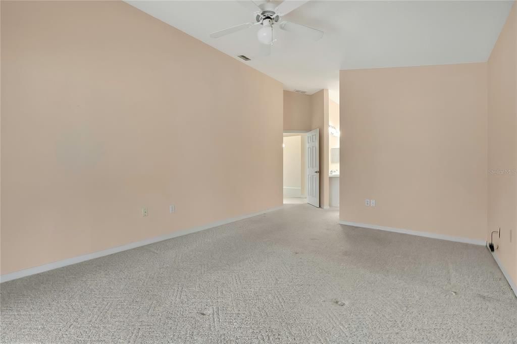 For Sale: $269,900 (2 beds, 2 baths, 1736 Square Feet)